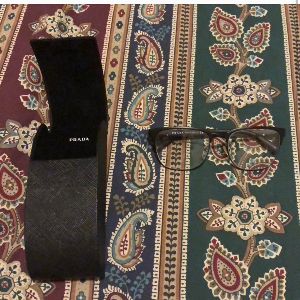Prada frames with case